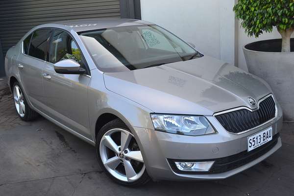 2013 SKODA Octavia Elegance 103TSI NE