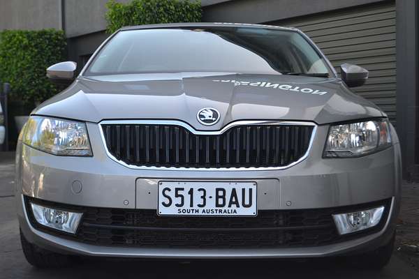 2013 SKODA Octavia Elegance 103TSI NE