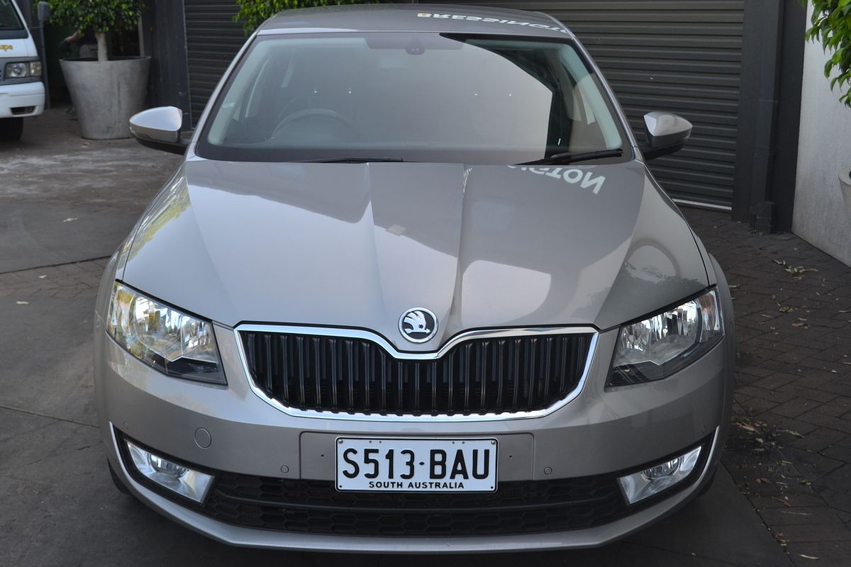 2013 SKODA Octavia Elegance 103TSI NE