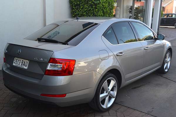 2013 SKODA Octavia Elegance 103TSI NE