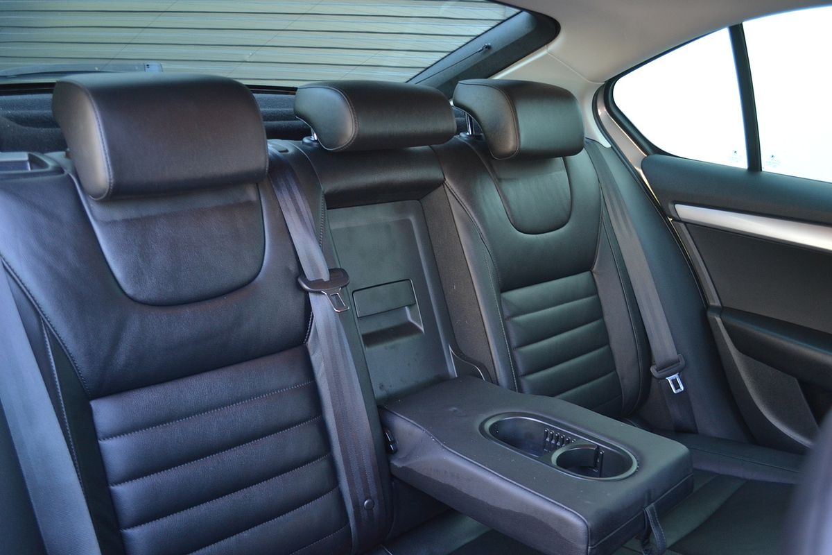 2013 SKODA Octavia Elegance 103TSI NE