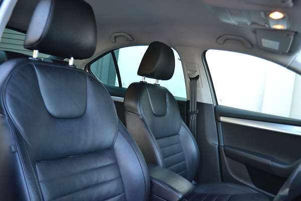2013 SKODA Octavia Elegance 103TSI NE