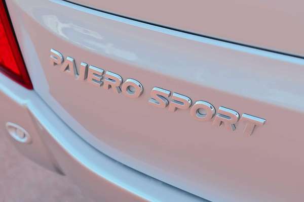 2016 Mitsubishi Pajero Sport GLS QE