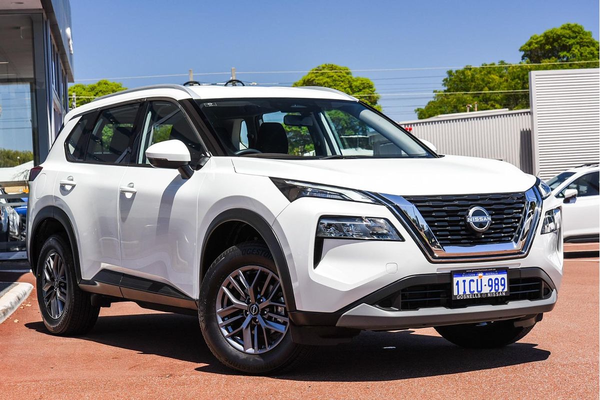 2023 Nissan X-TRAIL ST T33