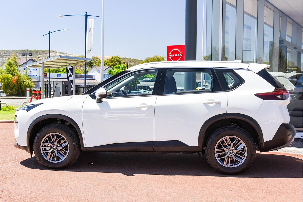 2023 Nissan X-TRAIL ST T33