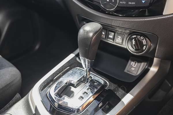2019 Nissan Navara ST-X D23 Series 4 4X4