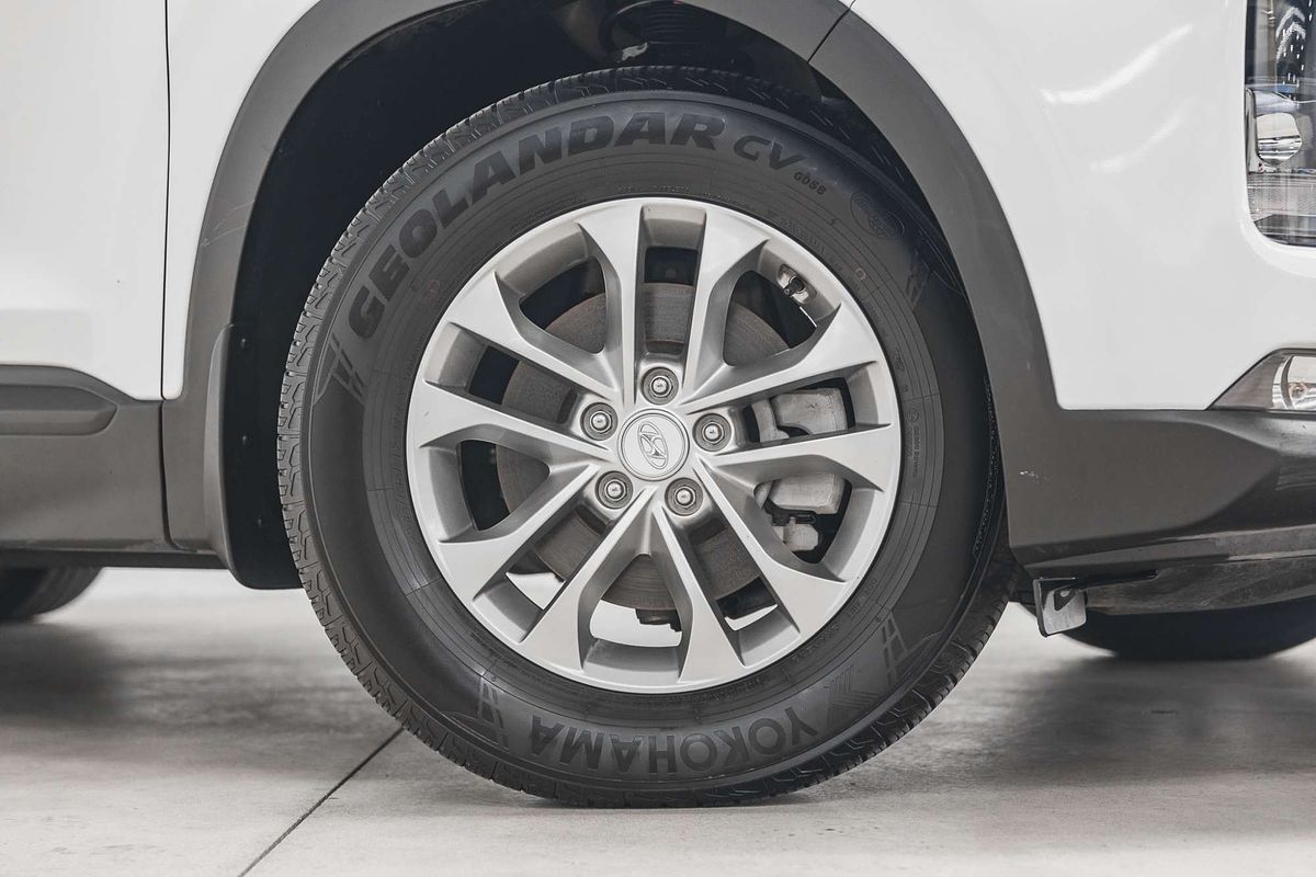 2019 Hyundai Santa Fe Active TM.2