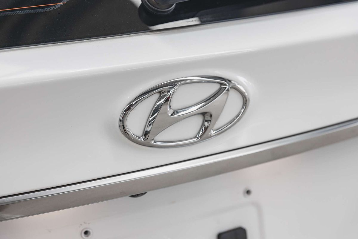 2019 Hyundai Santa Fe Active TM.2