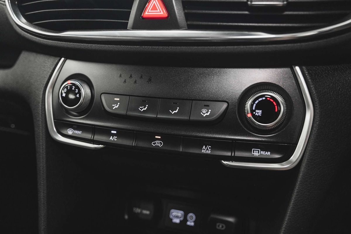 2019 Hyundai Santa Fe Active TM.2