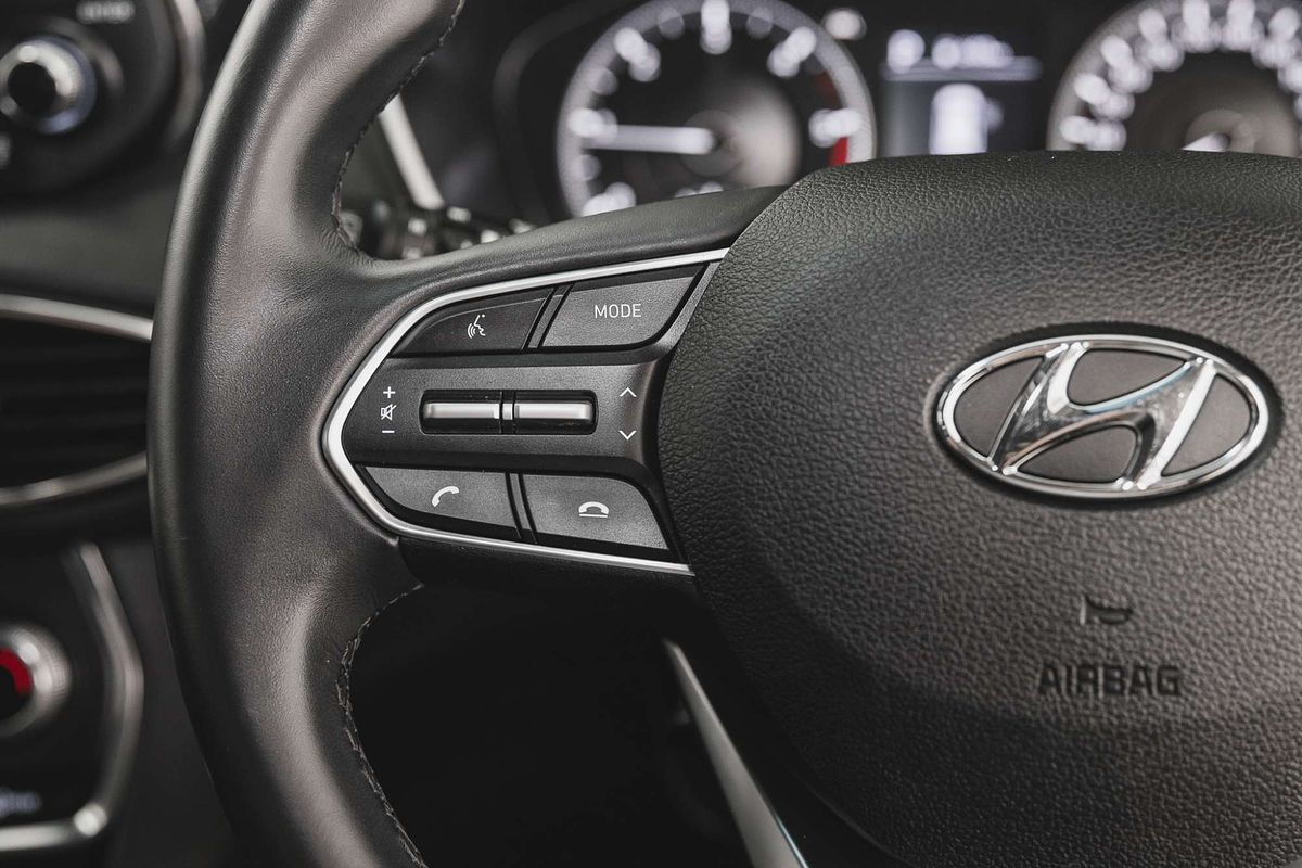 2019 Hyundai Santa Fe Active TM.2