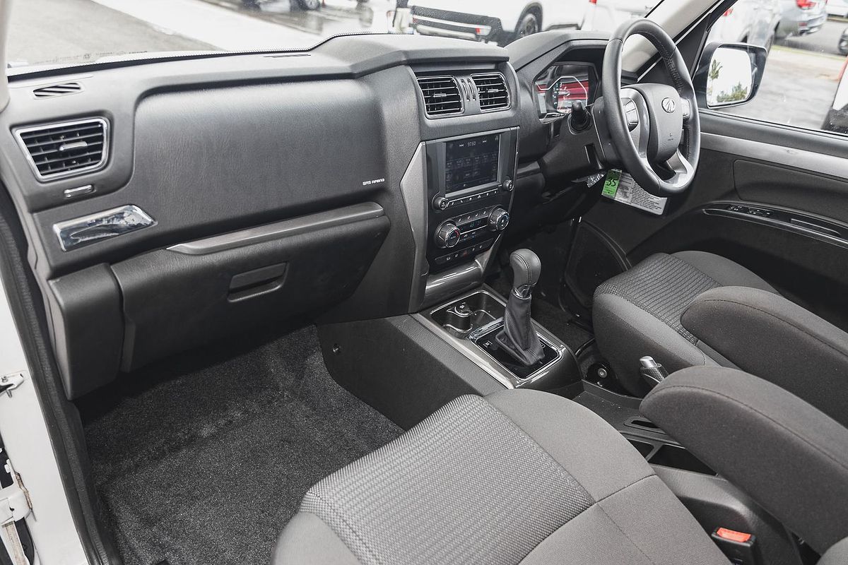 2022 Mahindra PIK-UP S11 4X4
