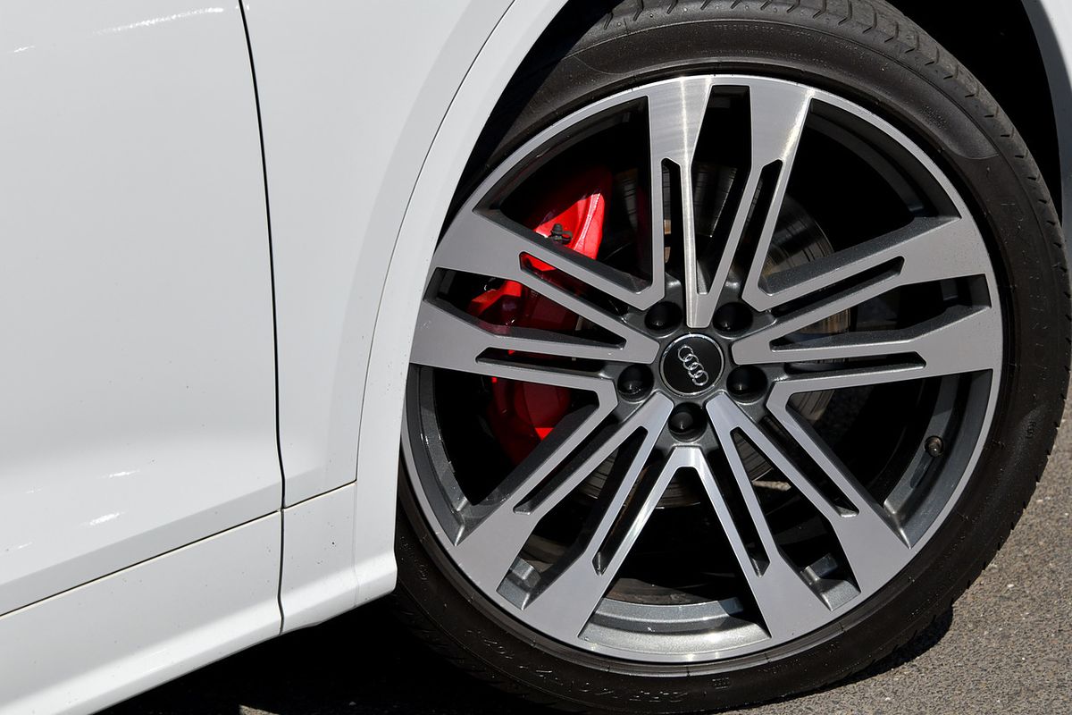 2019 Audi SQ5 FY