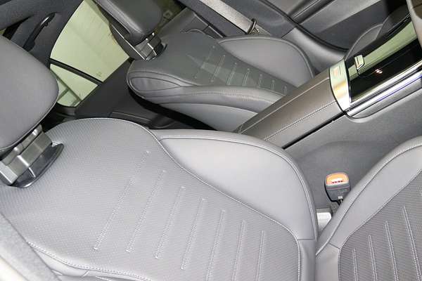 2024 Mercedes-Benz C-Class C300 W206