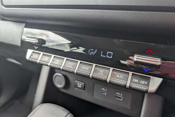 2024 Mitsubishi Triton GLX-R MV 4X4