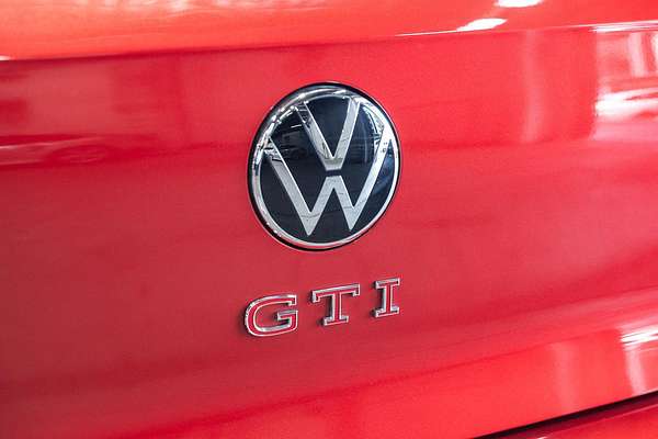 2022 Volkswagen Golf GTI 8