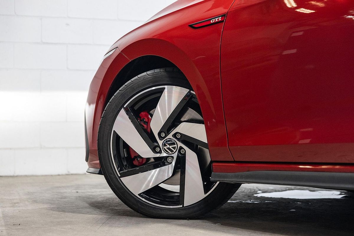 2022 Volkswagen Golf GTI 8