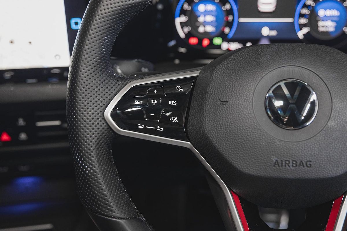 2022 Volkswagen Golf GTI 8