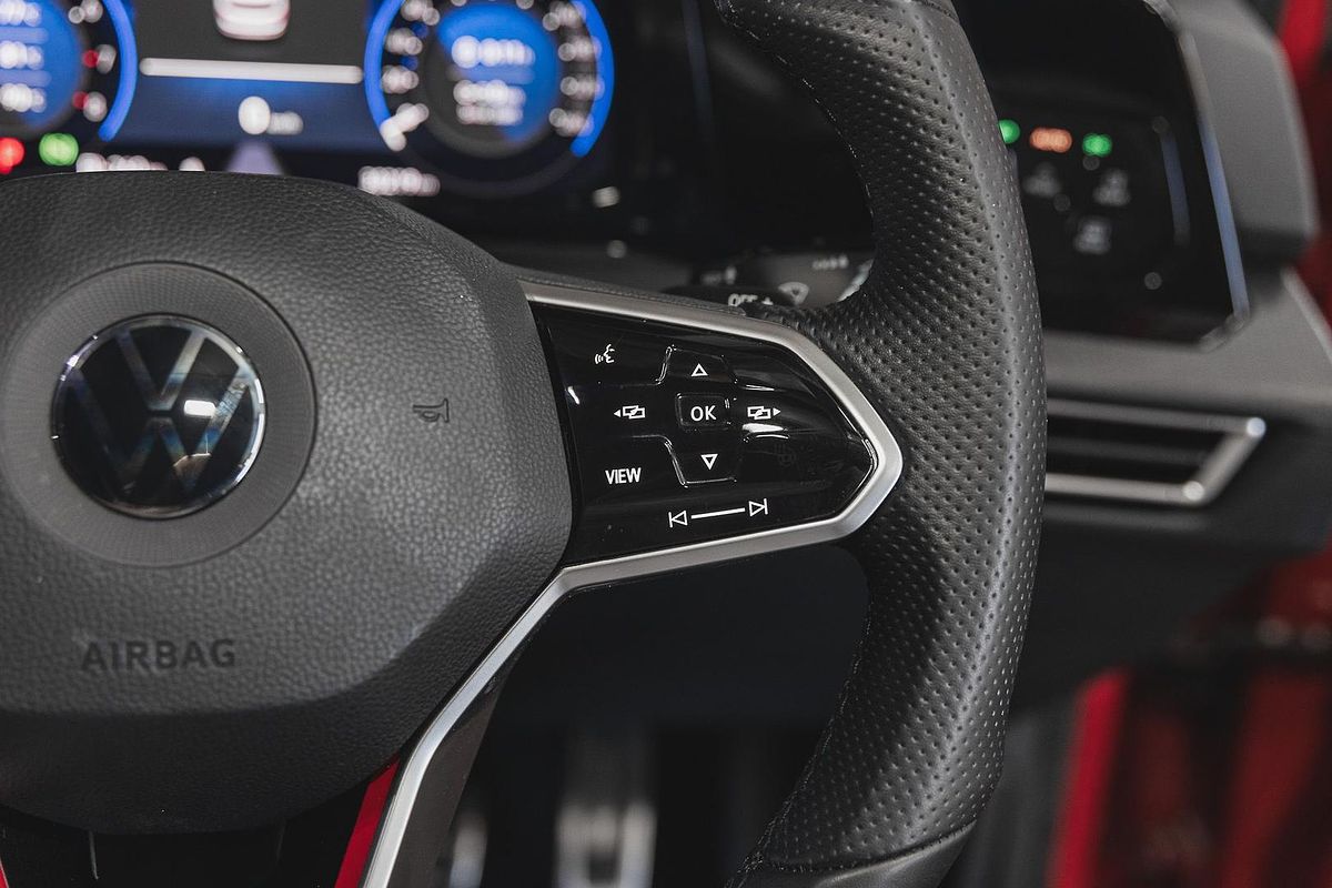 2022 Volkswagen Golf GTI 8