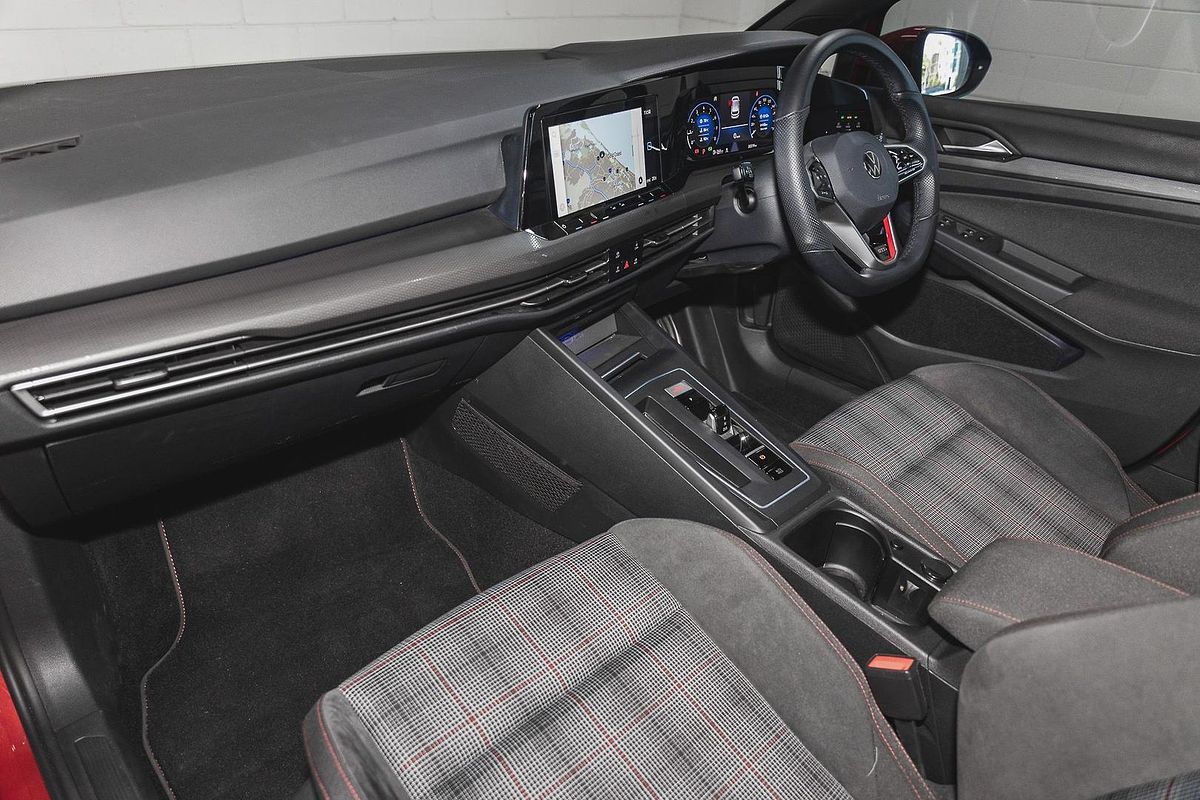 2022 Volkswagen Golf GTI 8