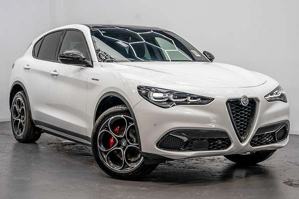 2023 Alfa Romeo Stelvio Veloce Series 4