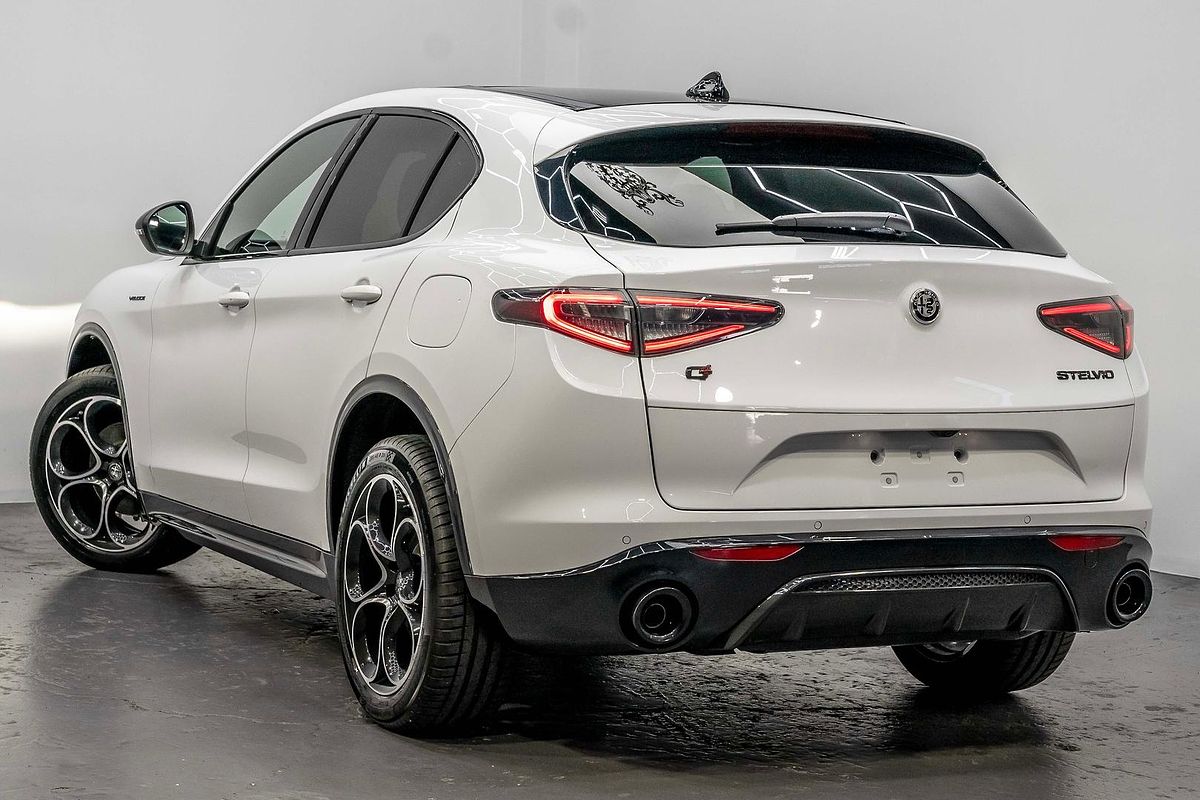 2023 Alfa Romeo Stelvio Veloce Series 4