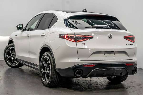 2023 Alfa Romeo Stelvio Veloce Series 4