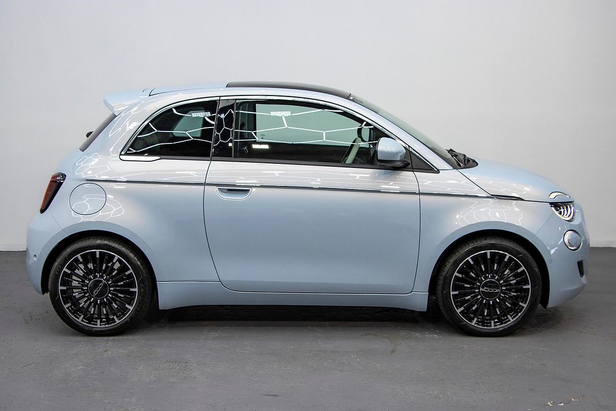 2023 Fiat 500e La Prima
