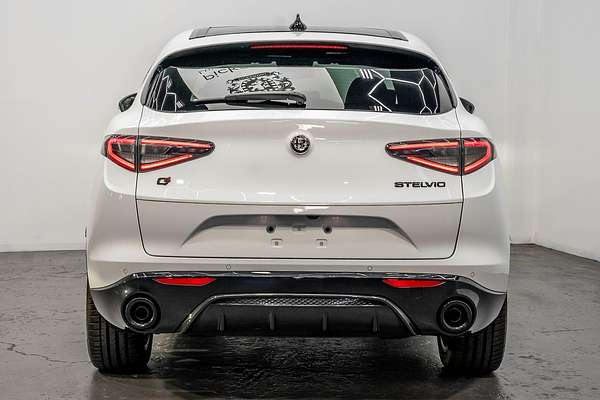 2023 Alfa Romeo Stelvio Veloce Series 4