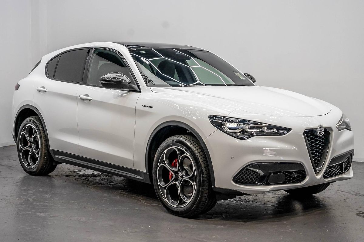 2023 Alfa Romeo Stelvio Veloce Series 4
