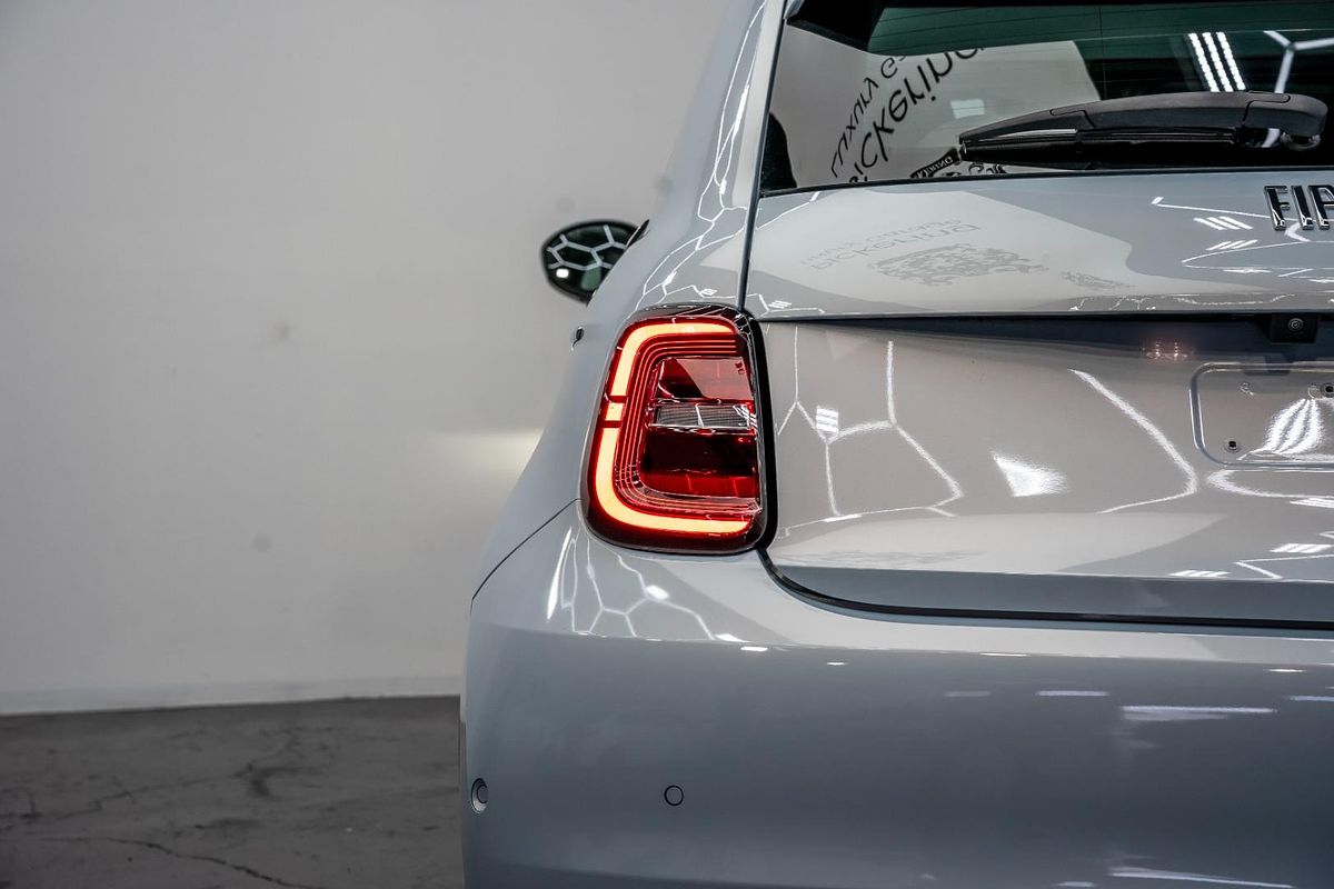 2023 Fiat 500e La Prima