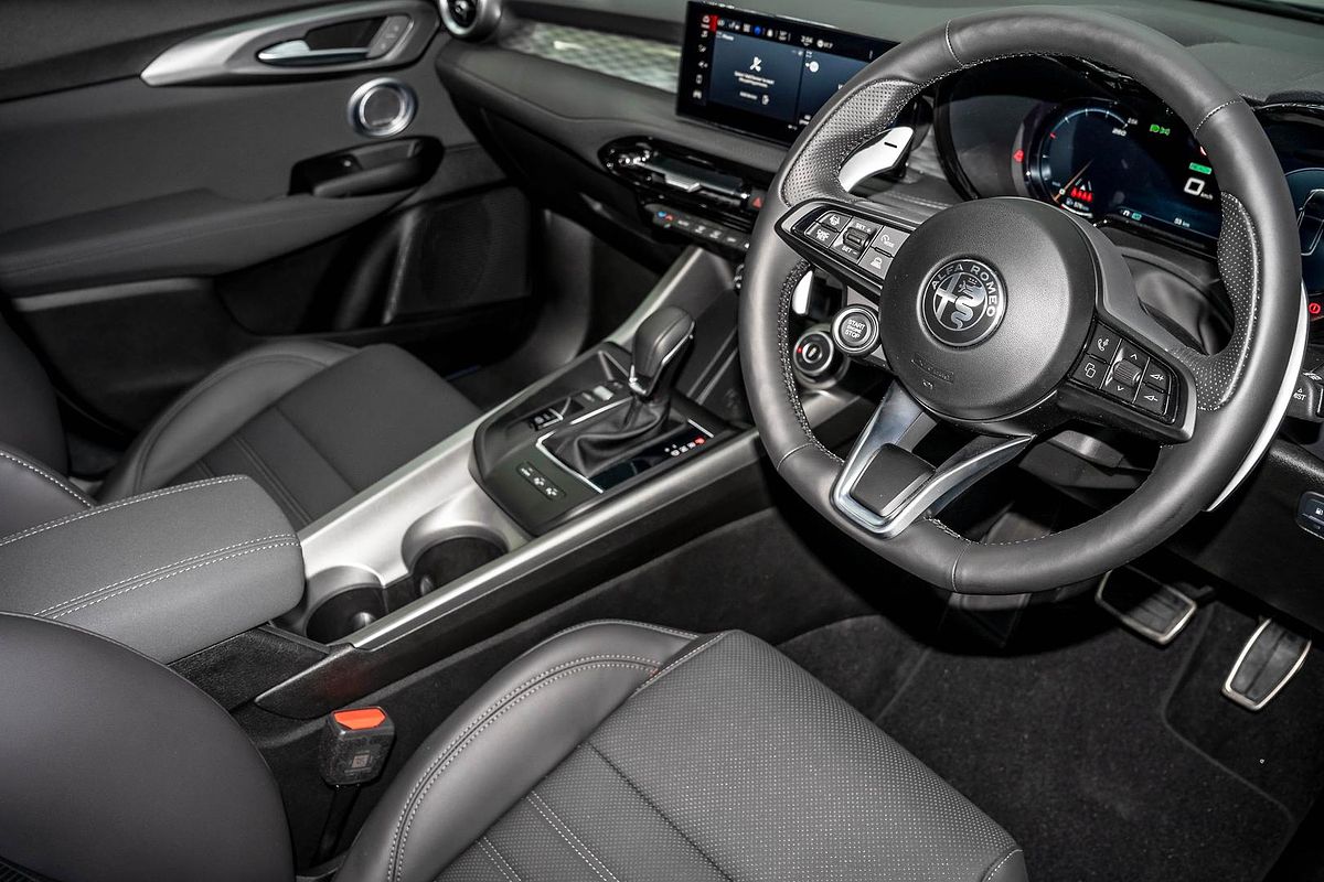 2023 Alfa Romeo Tonale Veloce Plug-In Hybrid