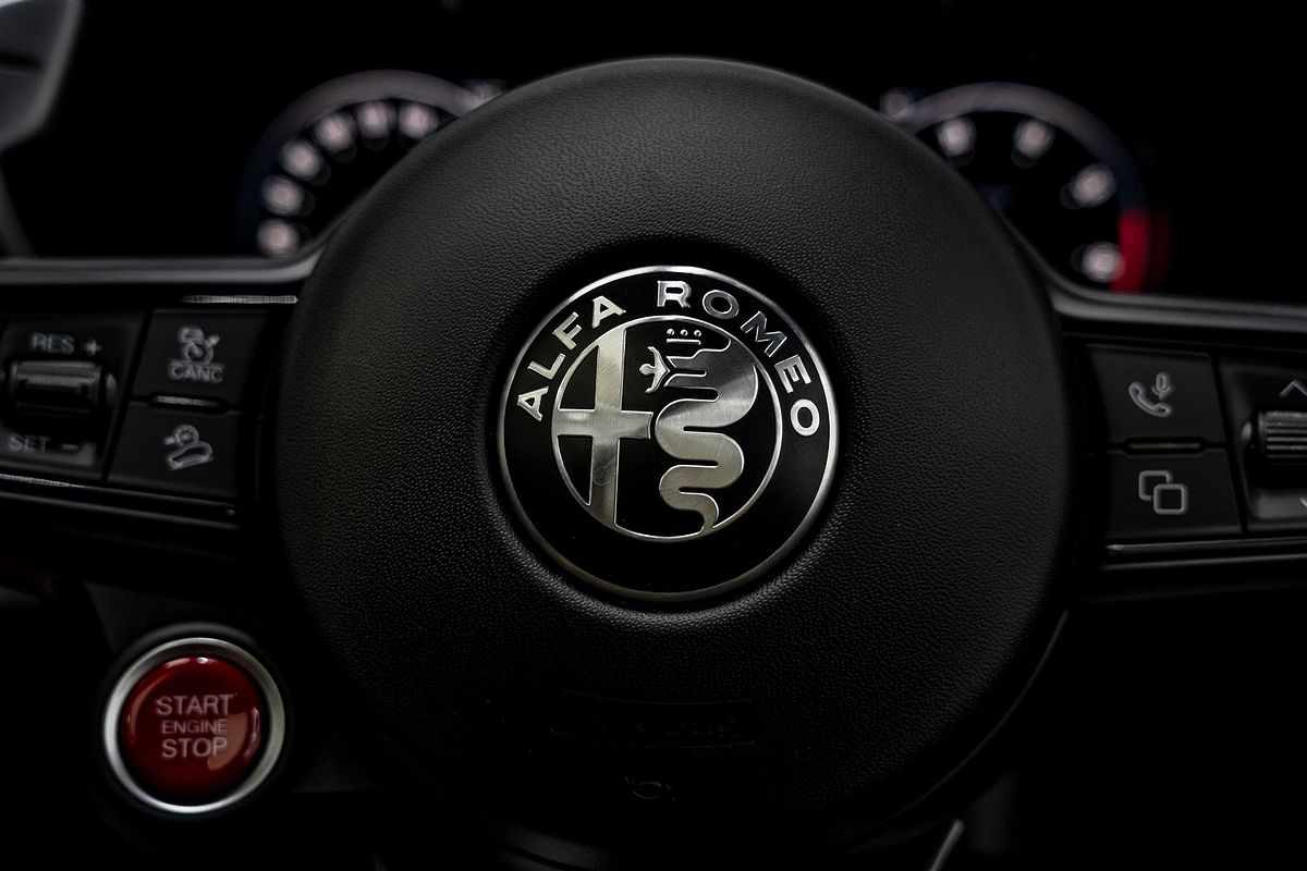 2023 Alfa Romeo Stelvio Veloce Series 4