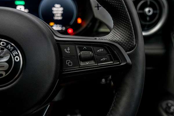 2023 Alfa Romeo Tonale Veloce Plug-In Hybrid