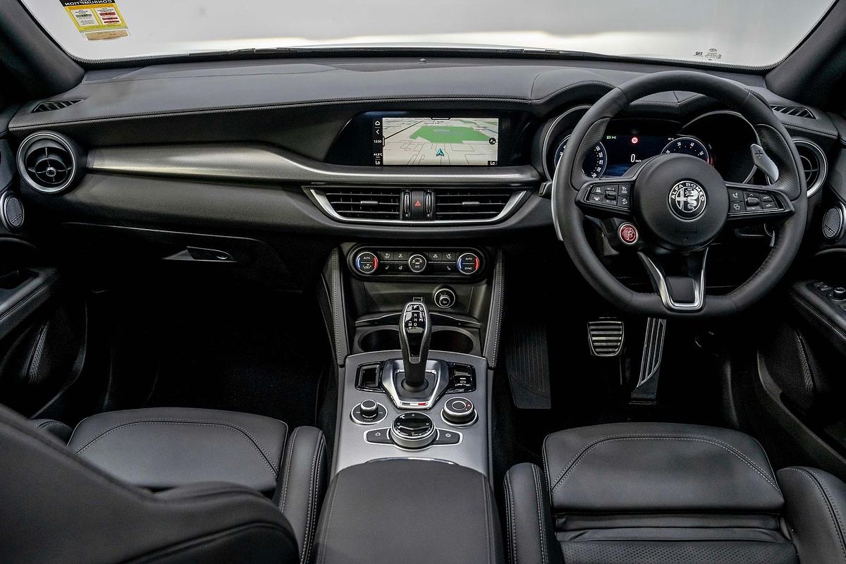 2023 Alfa Romeo Stelvio Veloce Series 4