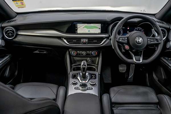 2023 Alfa Romeo Stelvio Veloce Series 4