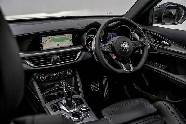 2023 Alfa Romeo Stelvio Veloce Series 4