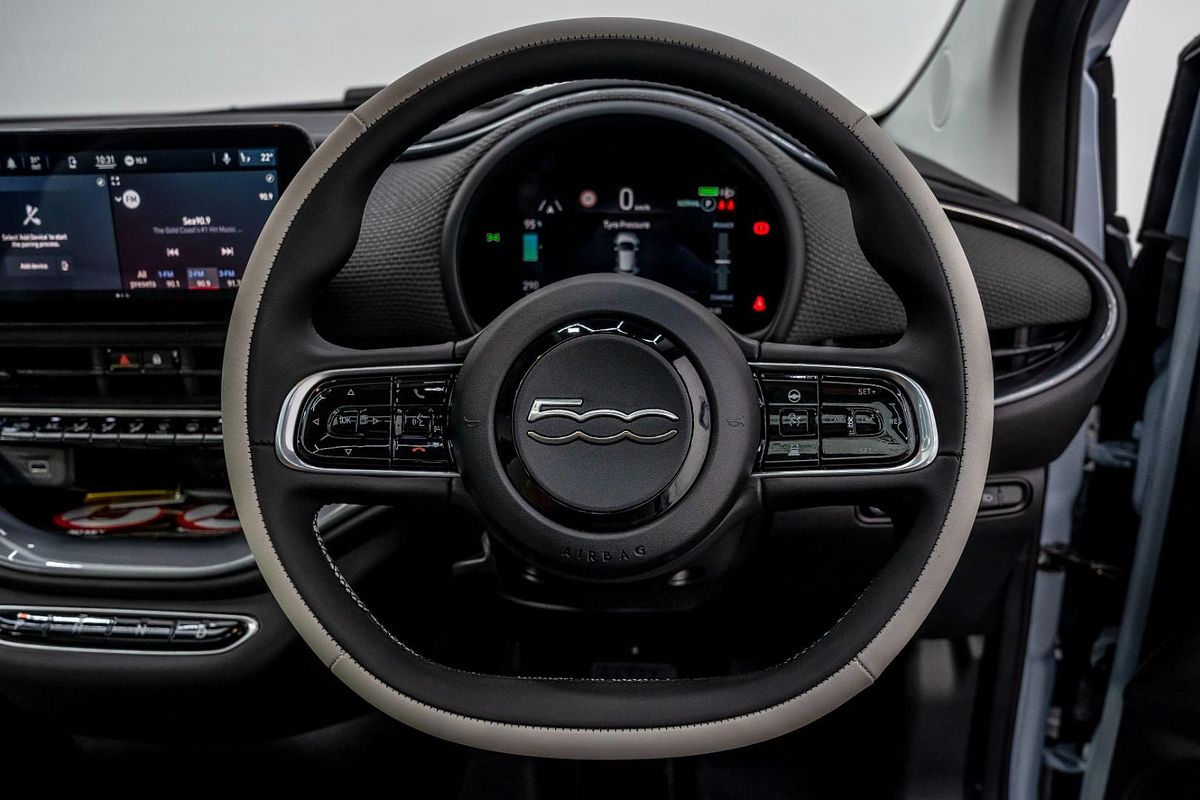 2023 Fiat 500e La Prima