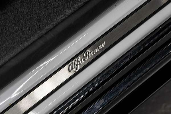 2023 Alfa Romeo Stelvio Veloce Series 4