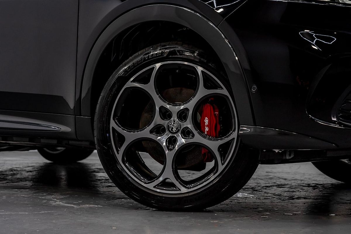2023 Alfa Romeo Tonale Veloce Plug-In Hybrid
