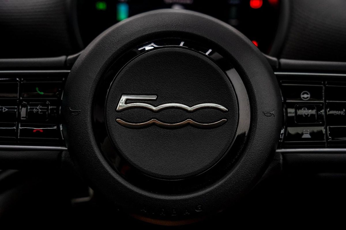 2023 Fiat 500e La Prima