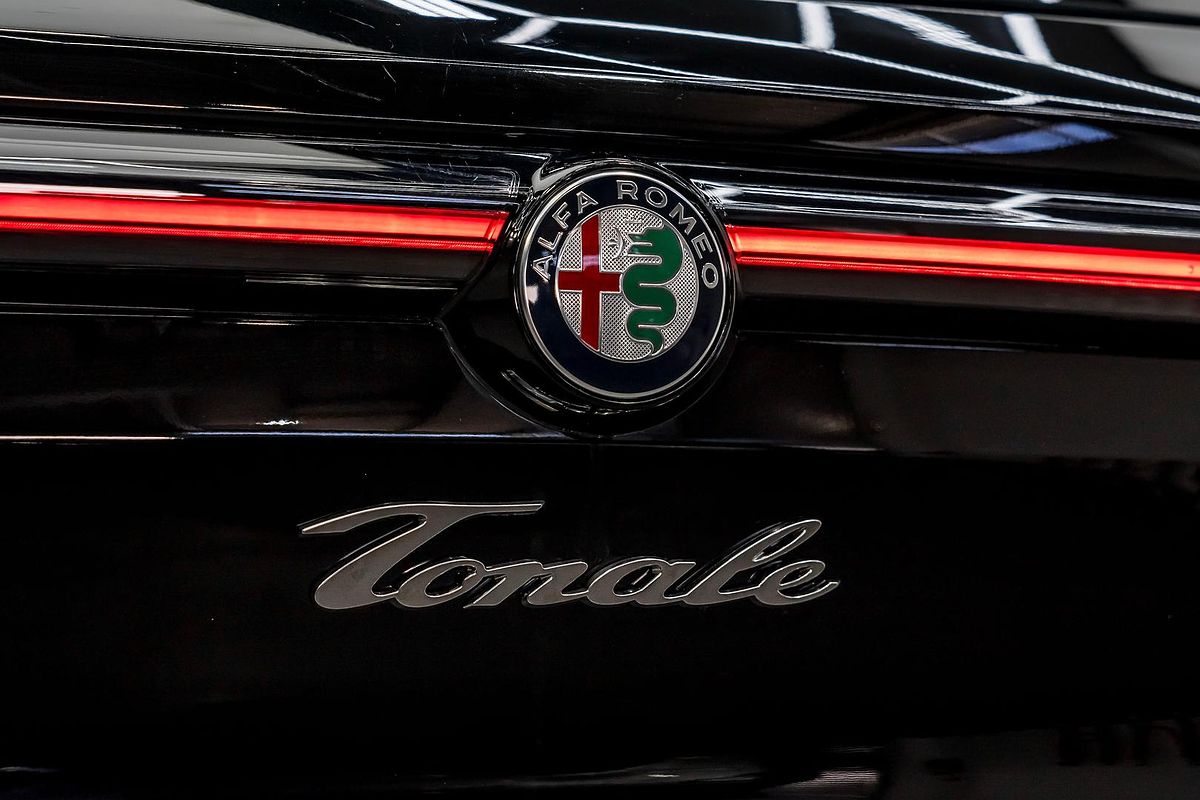 2023 Alfa Romeo Tonale Veloce Plug-In Hybrid