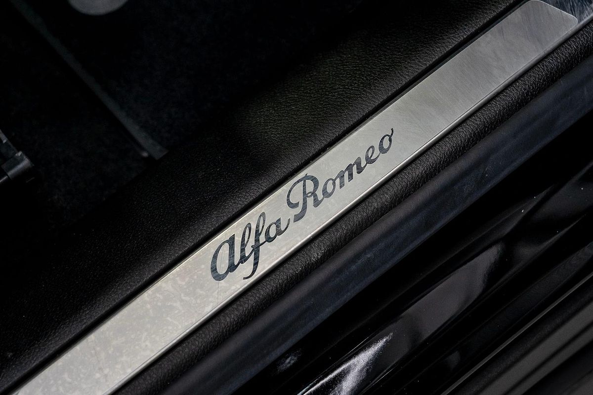 2023 Alfa Romeo Tonale Veloce Plug-In Hybrid