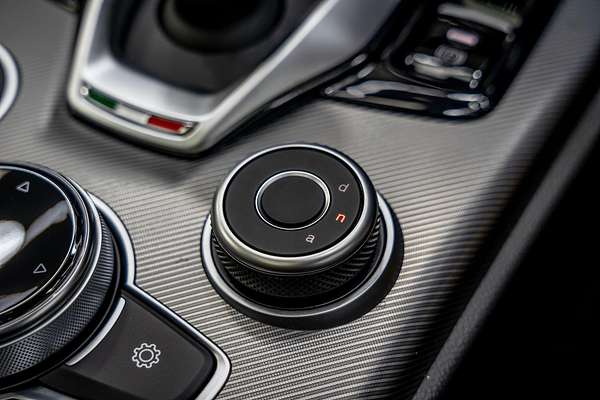 2023 Alfa Romeo Stelvio Veloce Series 4