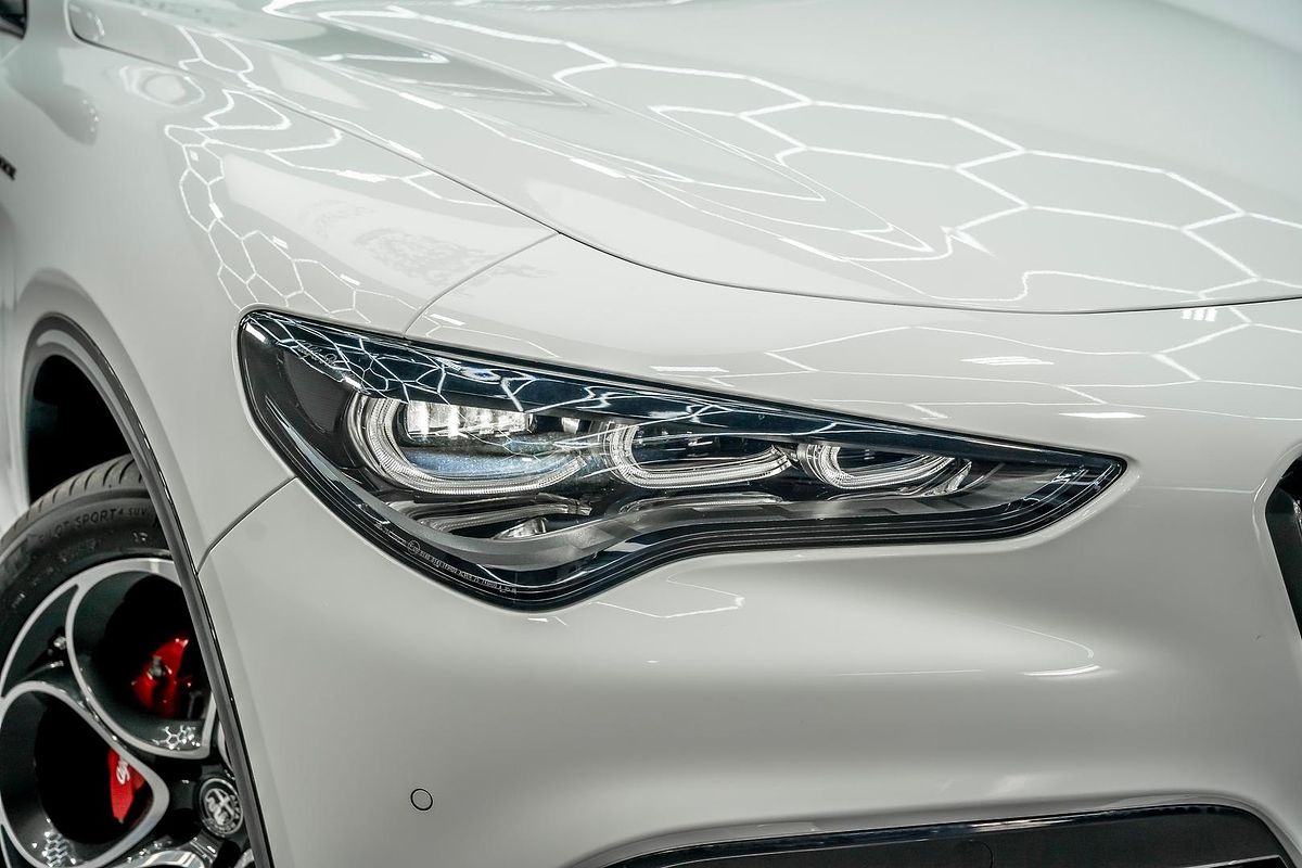 2023 Alfa Romeo Stelvio Veloce Series 4