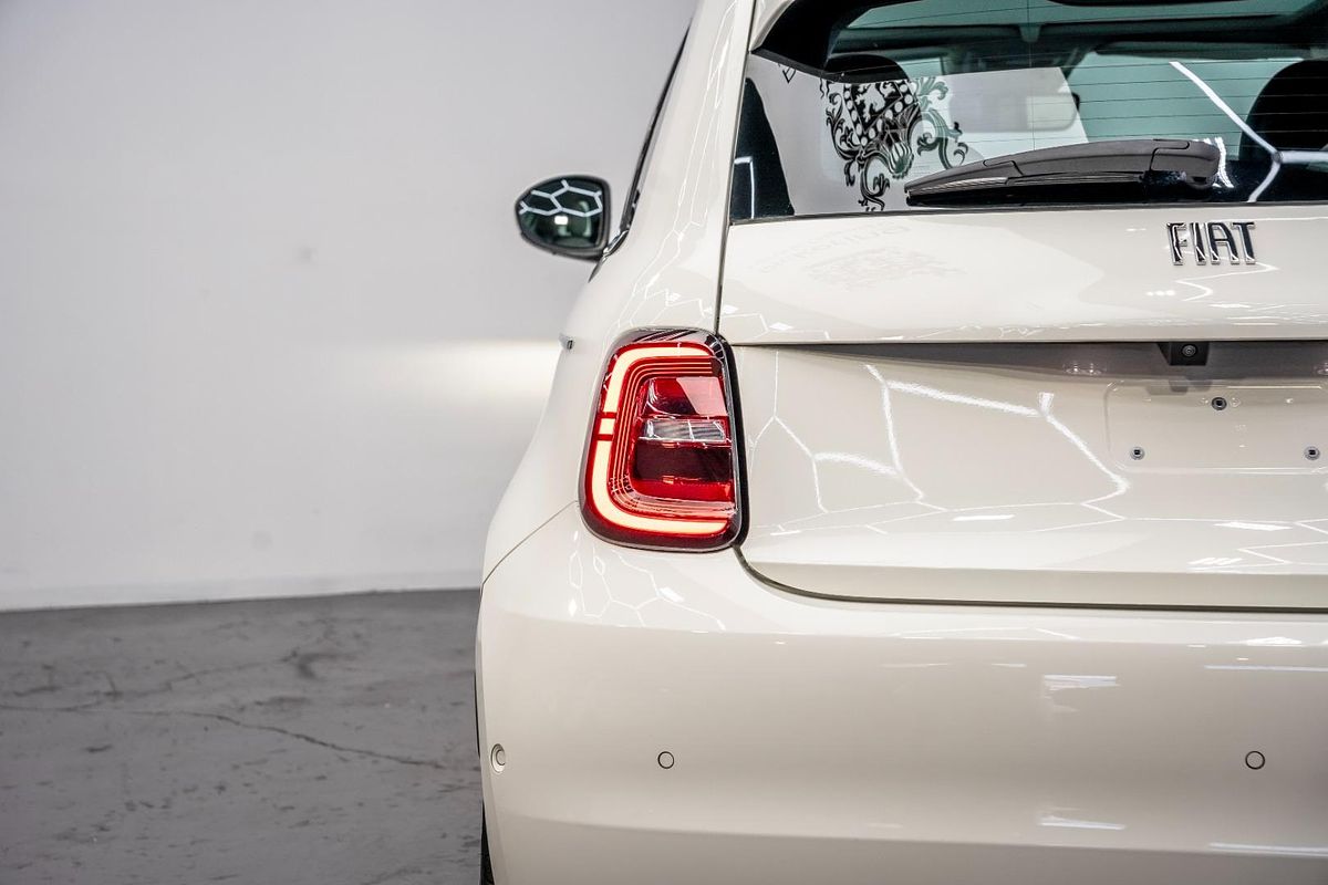 2023 Fiat 500e La Prima