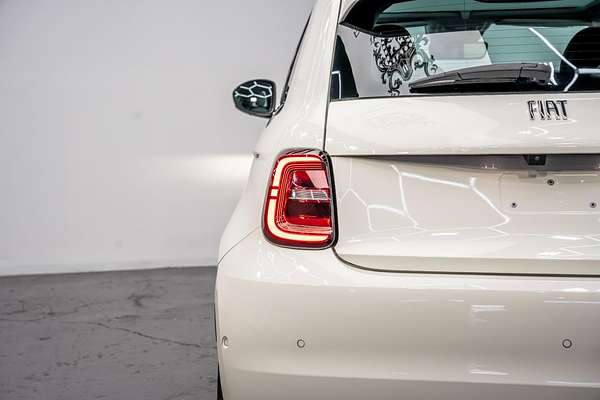2023 Fiat 500e La Prima