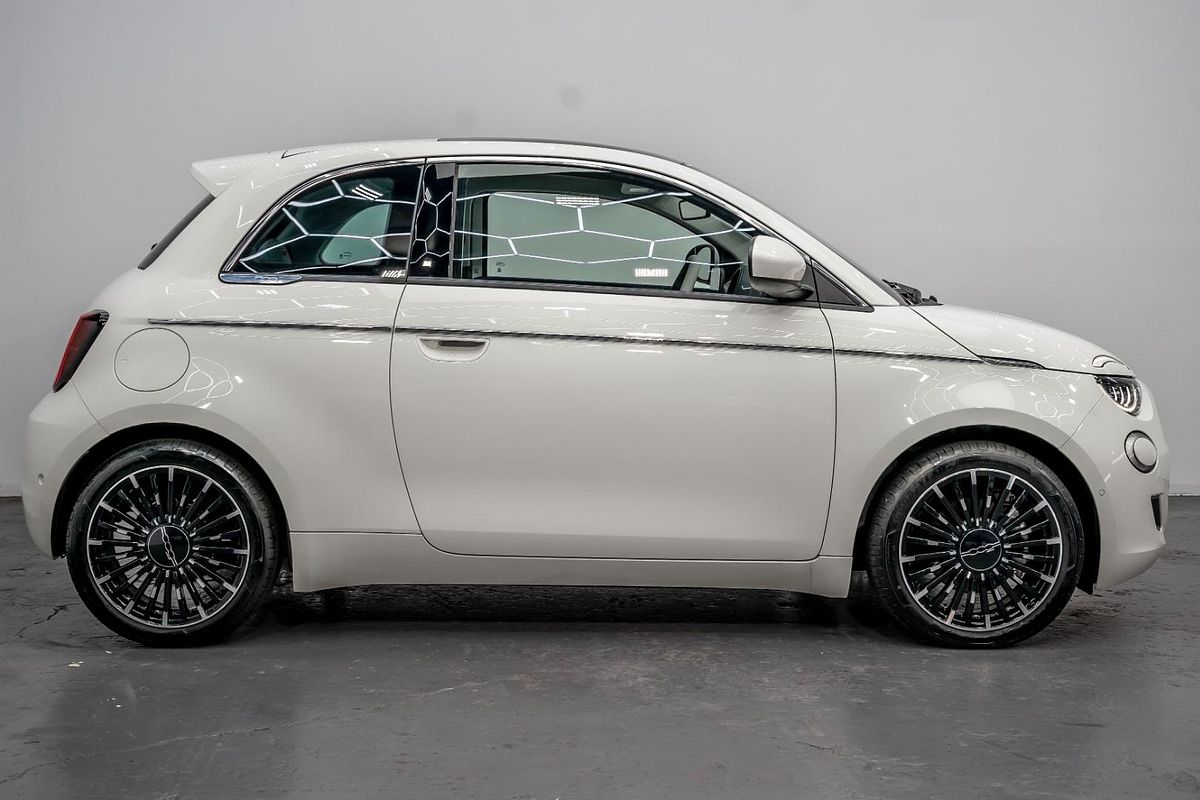 2023 Fiat 500e La Prima