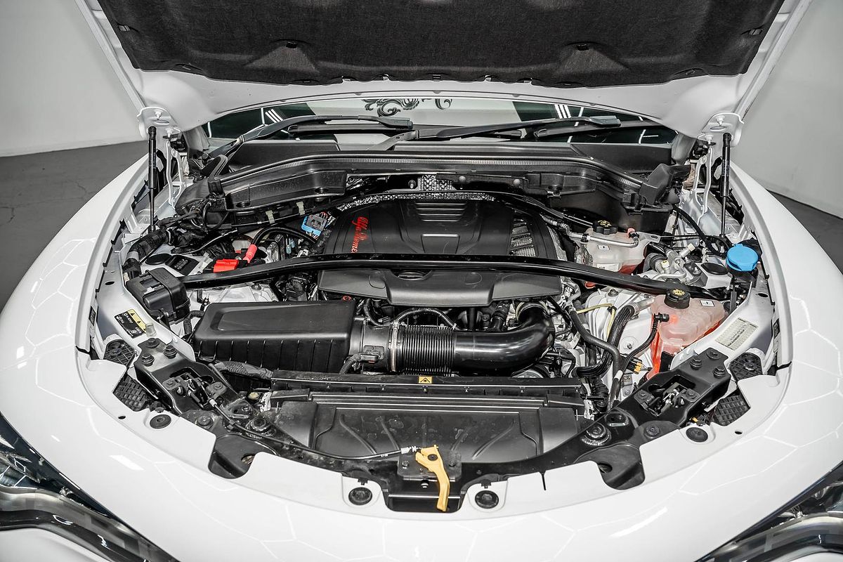 2023 Alfa Romeo Stelvio Veloce Series 4
