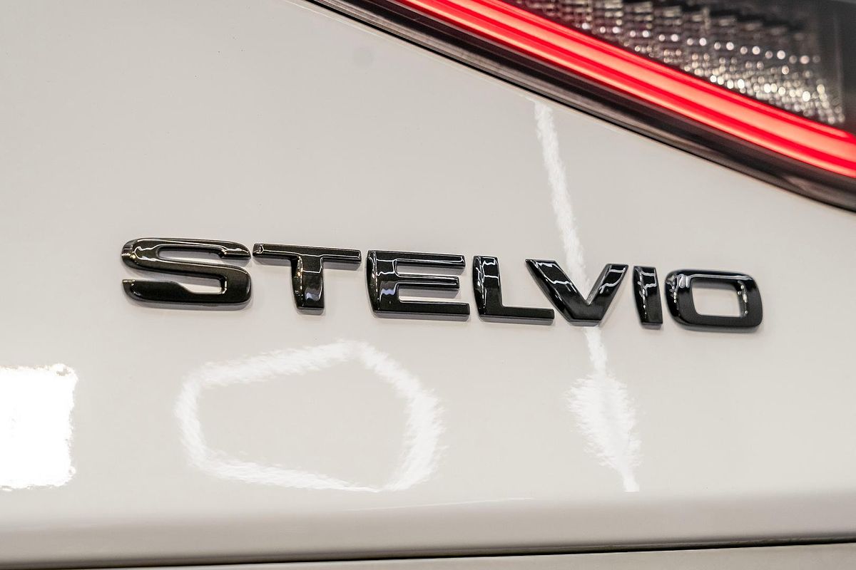 2023 Alfa Romeo Stelvio Veloce Series 4
