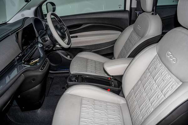 2023 Fiat 500e La Prima
